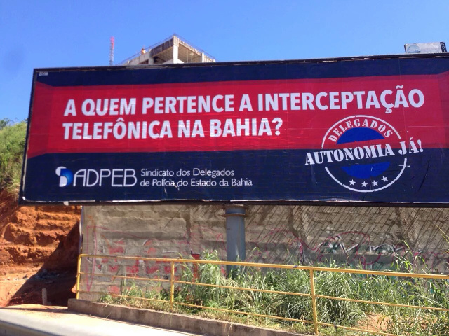 A quem pertence a interceptação telefônica?